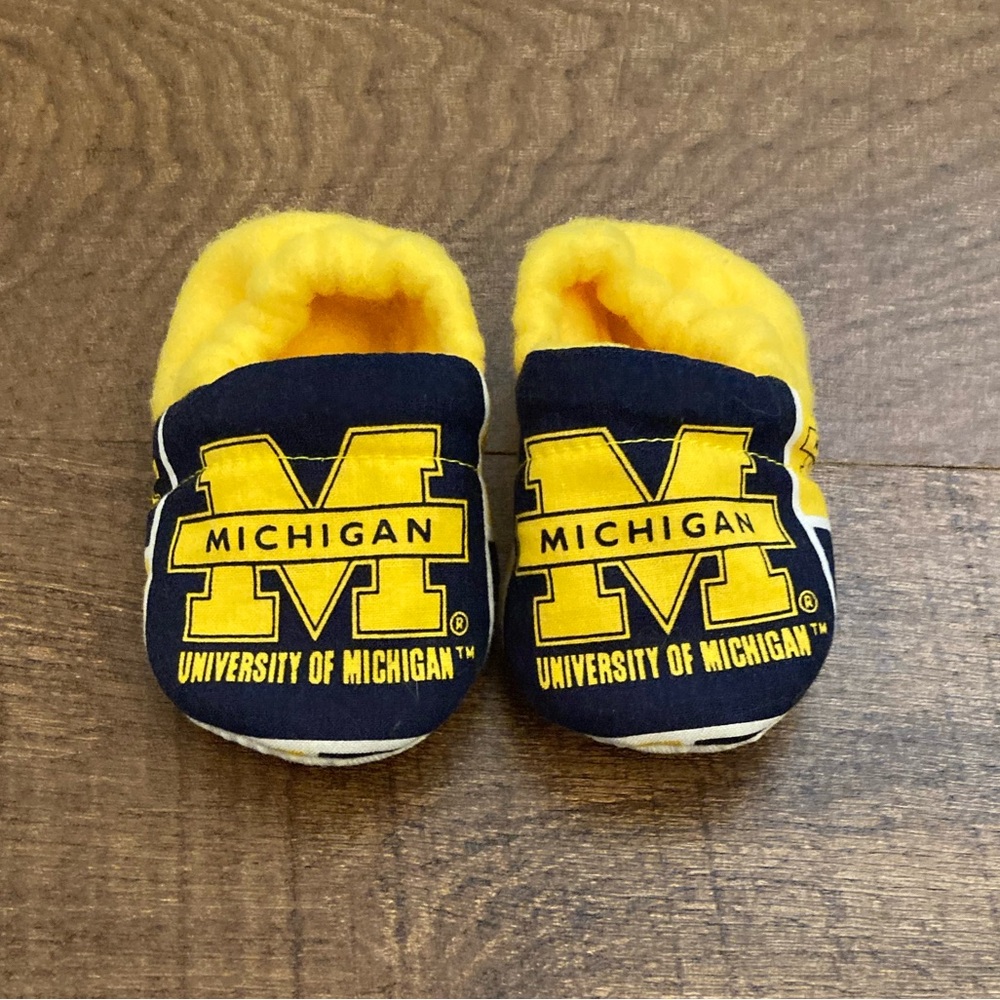 Michigan University of Michigan Baby Booties Crib Shoes Navy & Yellow Like New
